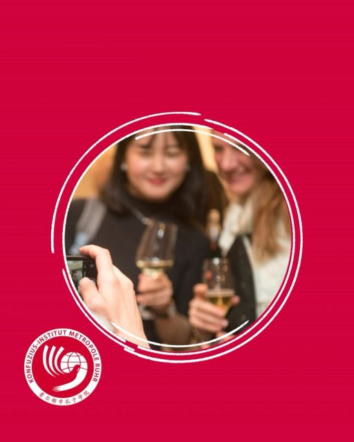 🌏 Auftakt China-Alumni-Treffen & Networking
Unter dem Motto „Horizonte eröffnen, Kontakte knüpfen“ laden wir euch herzlich zum ersten China-Alumni-Treffen in der Metropolregion Ruhr ein!
Freut euch auf bekannte und neue Gesichter, spannende Gespräche und einen inspirierenden Austausch in entspannter Afterwork-Atmosphäre.
Eingeladen sind alle mit China-Bezug – z. B.:
🎓 Absolvent:innen & Studierende ostasienbezogener Studiengänge
🌱 Stipendiat:innen & Teilnehmende unserer Summer Camps
📚 aktuelle & ehemalige Sprachschüler:innen
👥 ehemalige Mitarbeitende und KI-Alumni
❤️ Freund:innen des Instituts
📅 16. April 2026
🕕 18:00 Uhr (Ankommen ab 17:30 Uhr)
📍 Duisburg – genaue Location folgt per E-Mail
💬 Kommt vorbei, vernetzt euch und werdet Teil unseres wachsenden China-Alumni-Netzwerks!
👉 Anmeldung über den Link in der Bio
⏳ Frühe Rückmeldungen bis 23.03. helfen uns bei der Planung.
#ChinaAlumni #Networking #ChinaDeutschland #Afterwork #duisburg